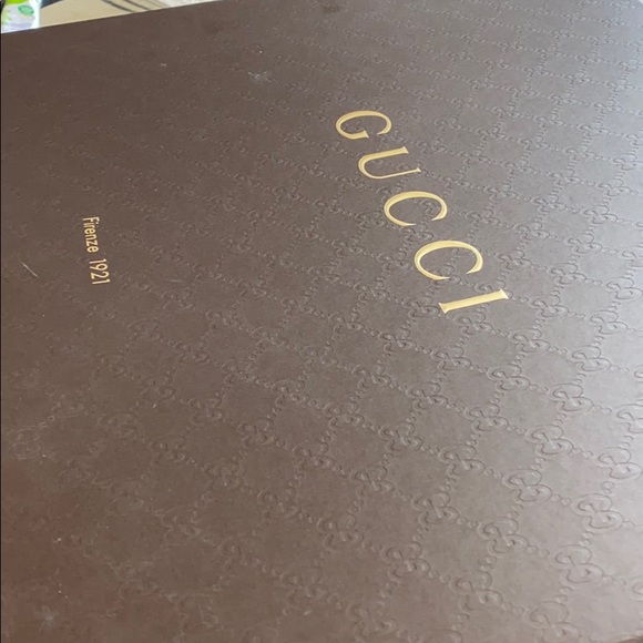 Brand new with original box Authentic GUCCI throw - Picture 8 of 9